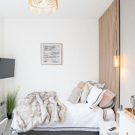 Boutique Nights Lejlighedshotel Eastbourne Eksteriør billede