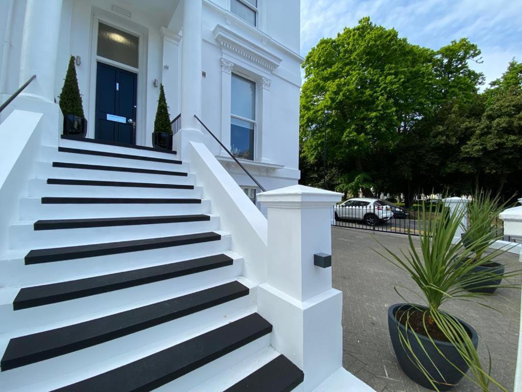 Boutique Nights Lejlighedshotel Eastbourne Eksteriør billede