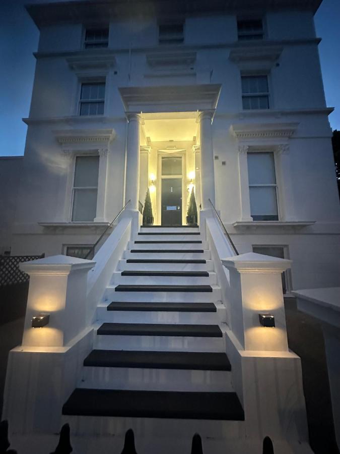Boutique Nights Lejlighedshotel Eastbourne Eksteriør billede